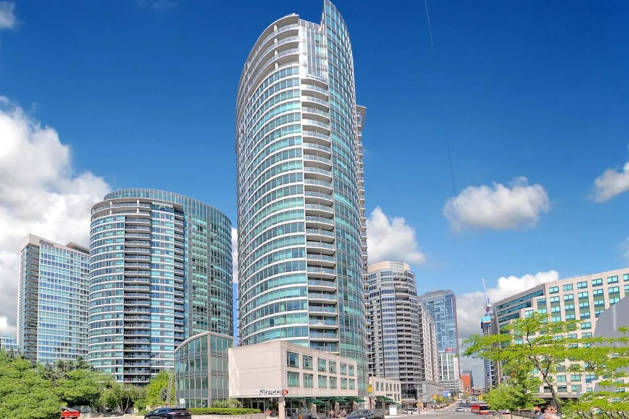 Applewood Suites Toronto Canada